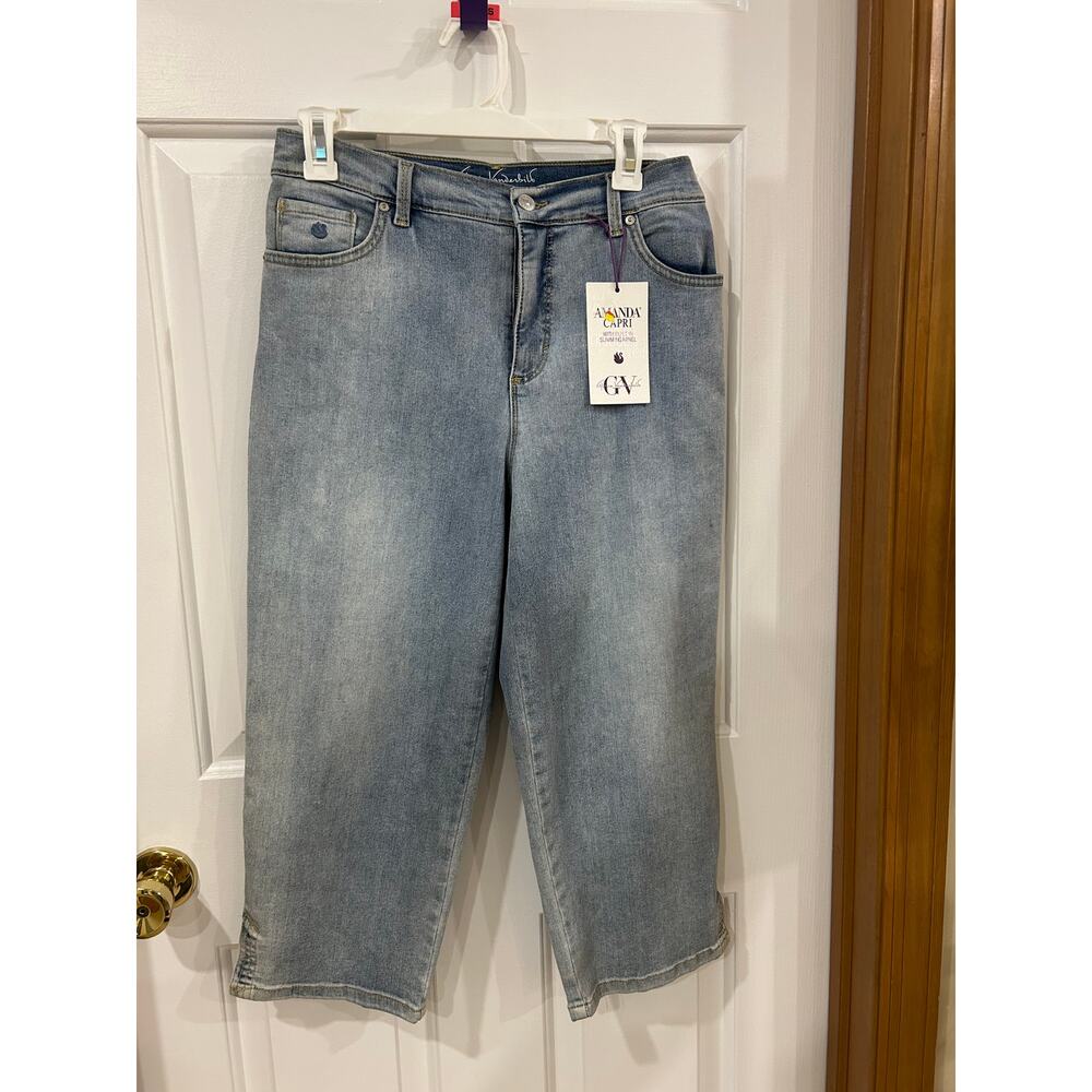 Classic denim Amanda capri jeans Gloria Vanderbilt size 8 NWT
